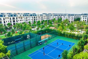 Sân tennis bên trong Ocean City. Ảnh: Vinhomes