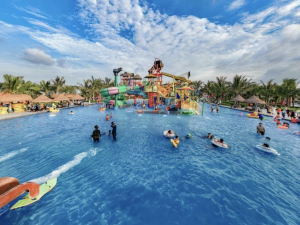 Được tổ chức tại Tổ hợp công viên nước VinWonders Hà Nội Water Park (Vinhomes Ocean Park 3), Chương trình Chào mùa hè 2024 bắt đầu từ 16h mỗi ngày với các hoạt động đa dạng, hấp dẫn.
