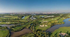 Sân golf 36 hố tại Vinhomes Royal Island hấp dẫn bởi độ thử thách và cảnh quan đẹp mắt